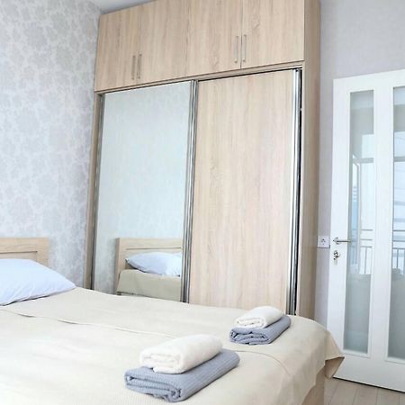 Apartment Black Sea 7 Μπατούμι Εξωτερικό φωτογραφία